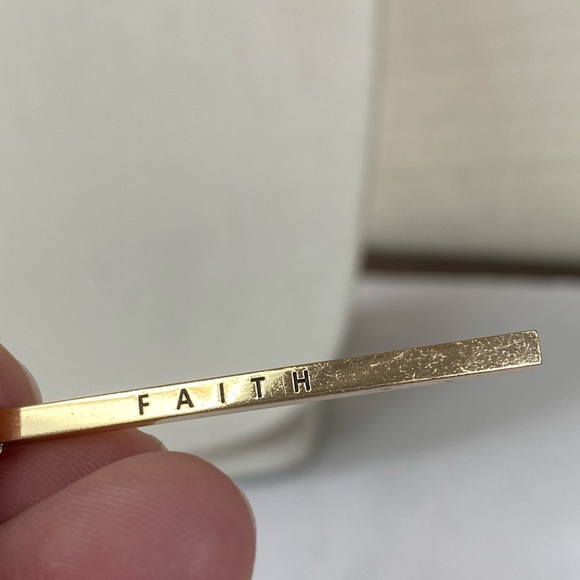 Dainty Goldtone Faith bar necklace - Picture 6 of 6